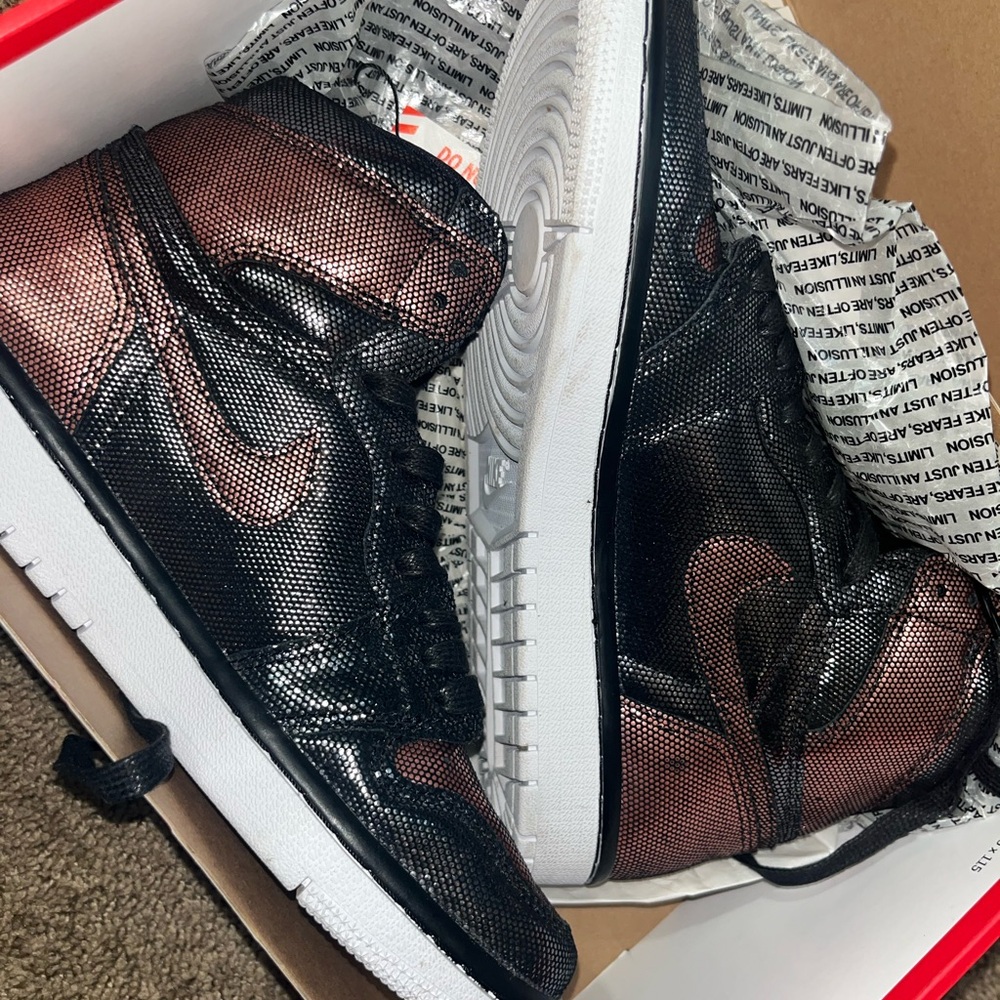 Air Jordan 1 Retro High OG "Fearless"